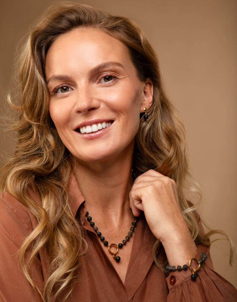 beaded necklace bracelet and drop earrings set with natural black amber in gold vermeil silver golden nero by mondri on women