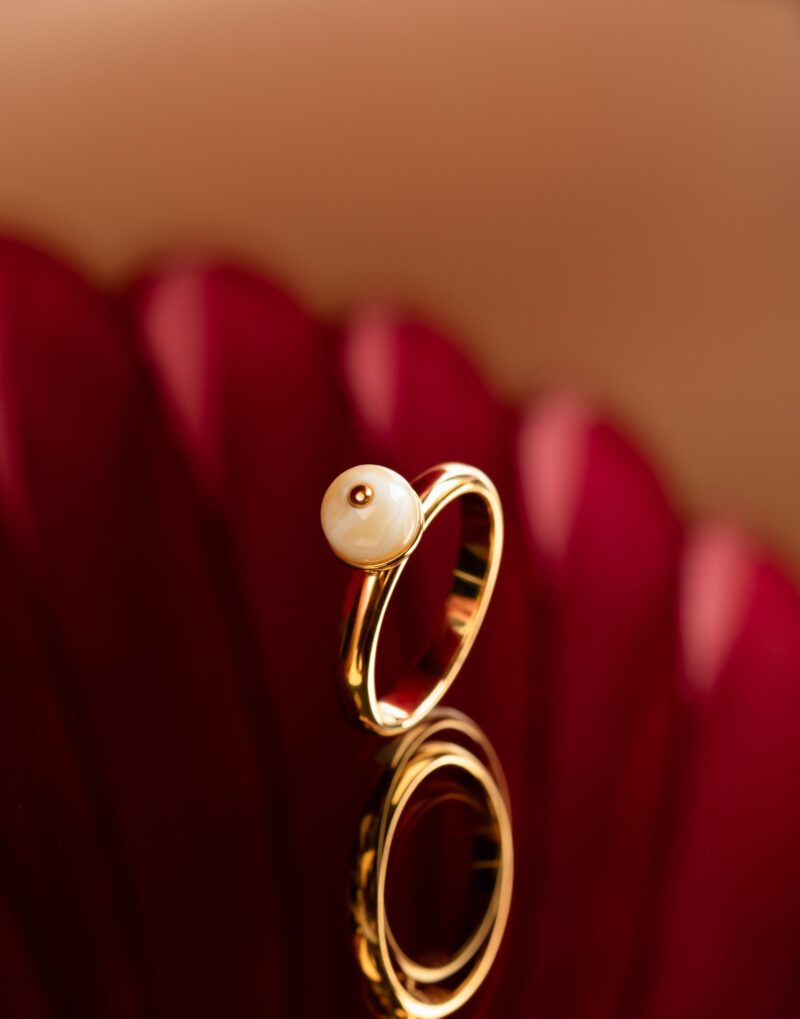 24K gold vermeil sterling silver white amber ring royal white mondri